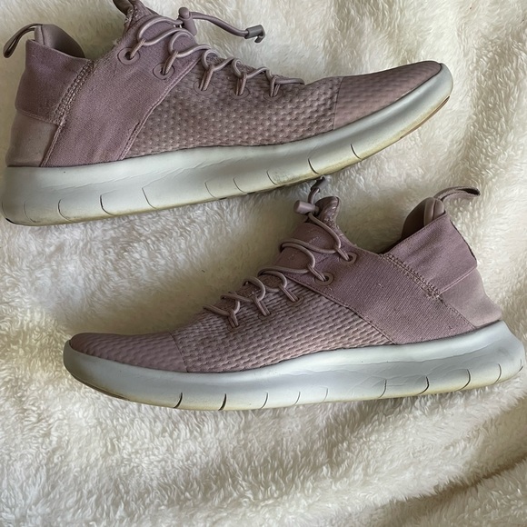 Nike Pink Tennis Shoes - Picture 1 of 6